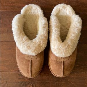 Ugg slippers size 8
